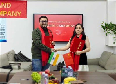 Ein gamal kundi hevur vitjað okkara fyritøku